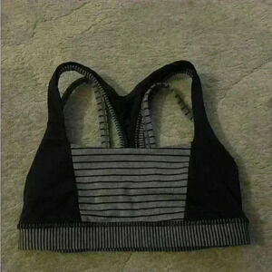 Super cute  lululemon sports bra